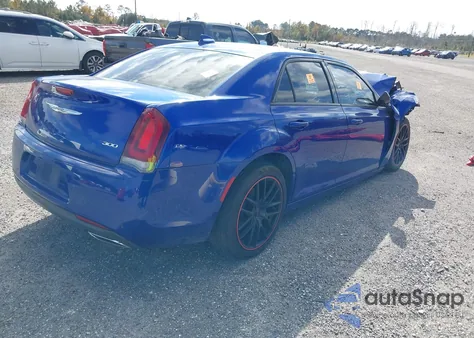 2018 Chrysler 300 Touring z USA, uszkodzony, nr VIN 2C3CCAAG1JH340717
